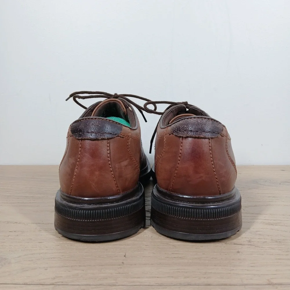 Clarks Derby Shoes Mens 10 Brown Leather Comfort Lug Sole Oxford Business